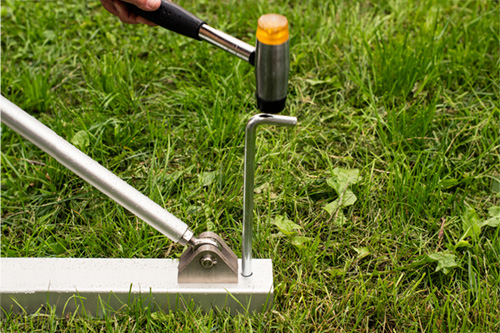 Bodenanker für eine mobile Outdoor Pressewand